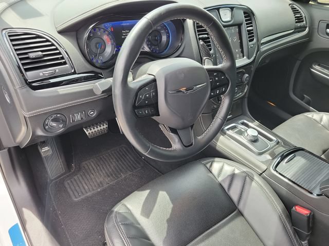 Used 2023 Chrysler 300 C RWD image 21