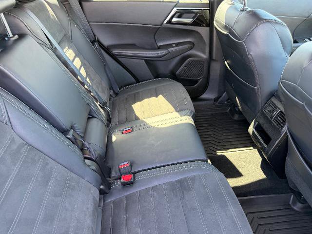 Used 2023 Mitsubishi Outlander SE AWD/4WD image 12