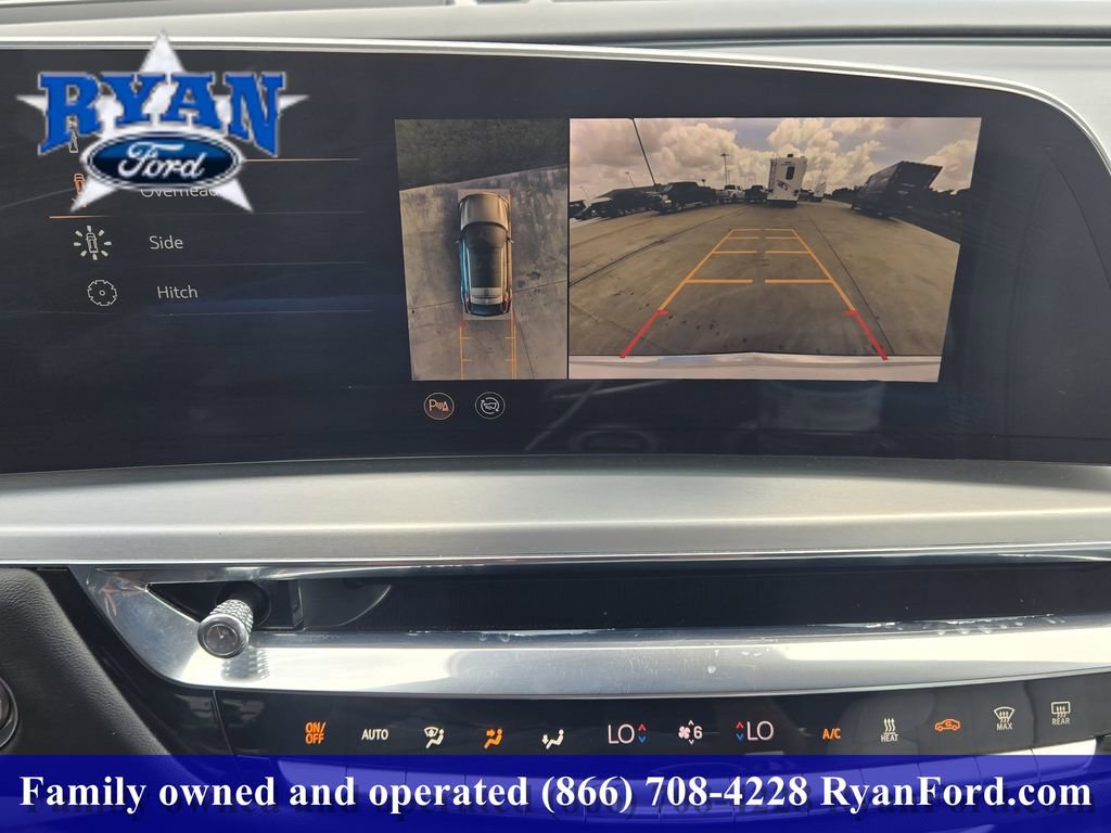 Used 2024 Cadillac Lyriq Luxury image 12