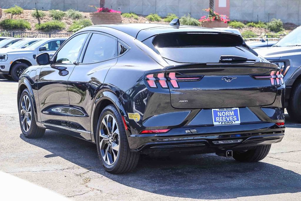Certified 2022 Ford Mustang Mach-E Premium AWD/4WD image 9