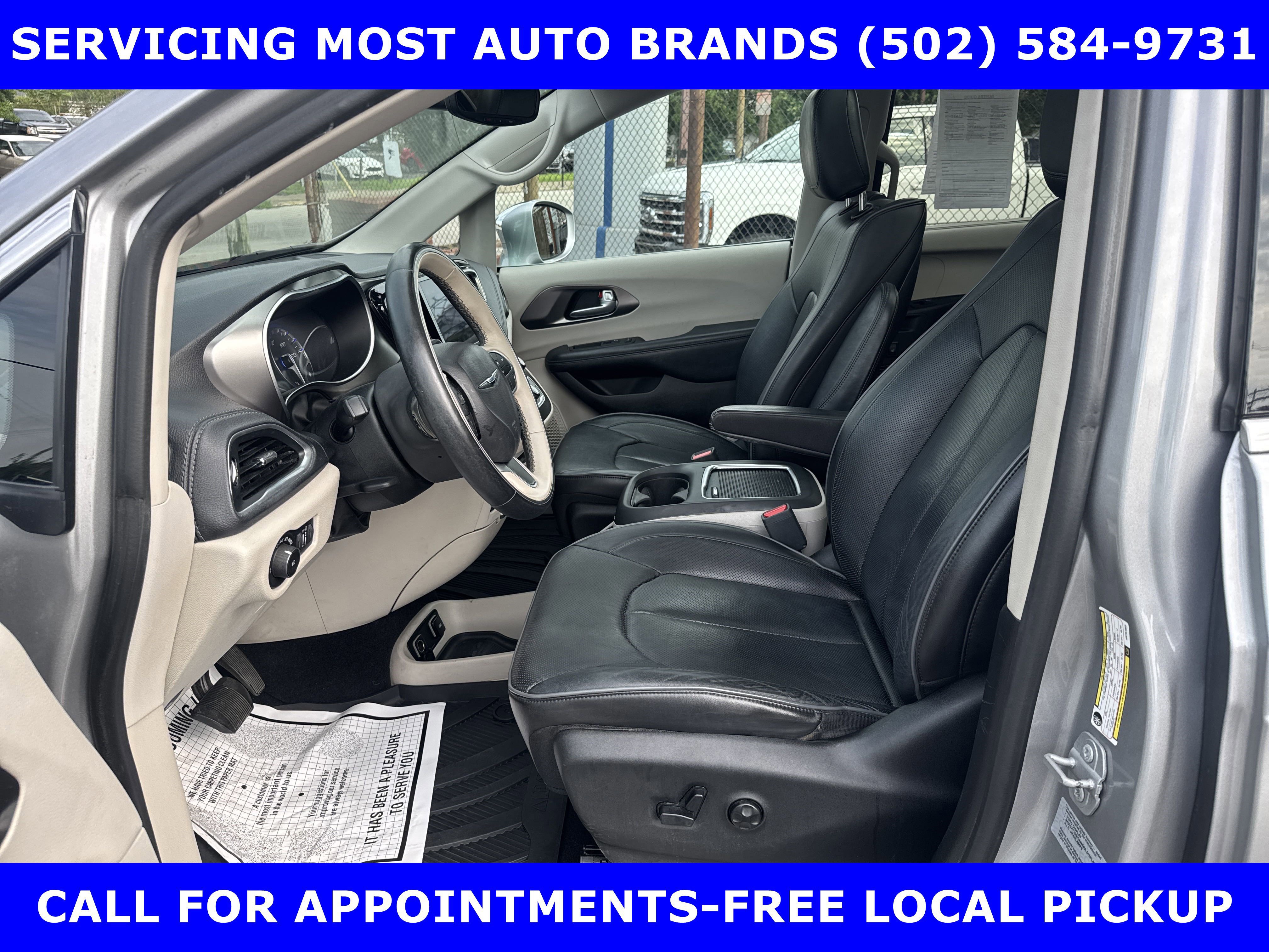 Used 2017 Chrysler Pacifica Limited image 10