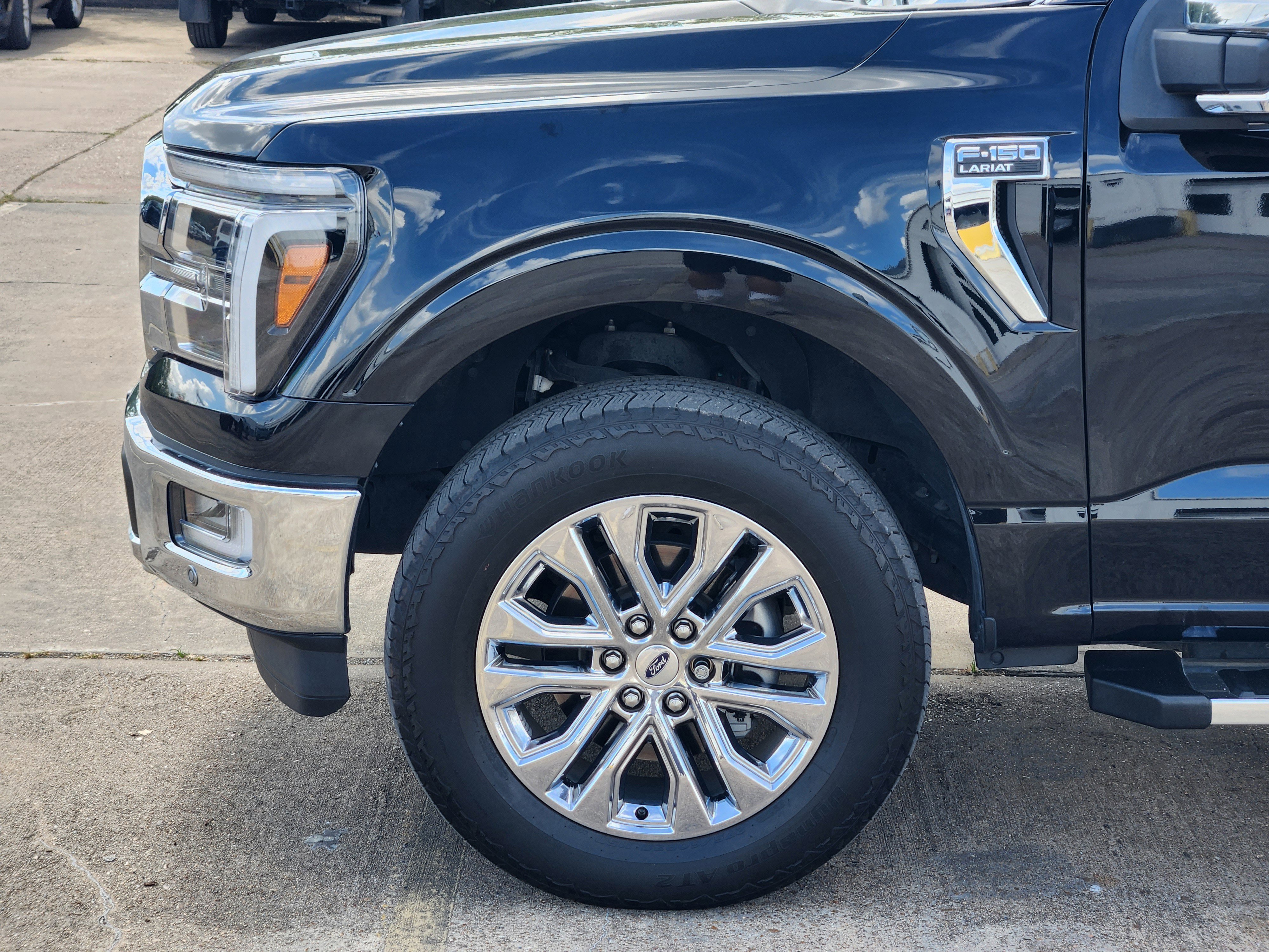 Certified 2024 Ford F150 Lariat w/ FX4 Off-Road Package image 5