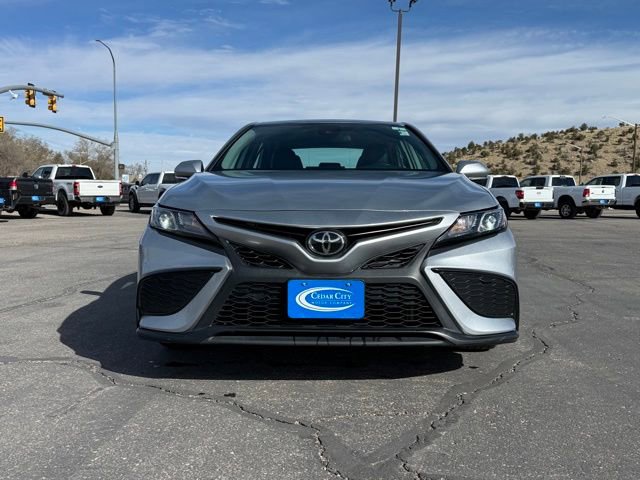 Used 2024 Toyota Camry SE image 2