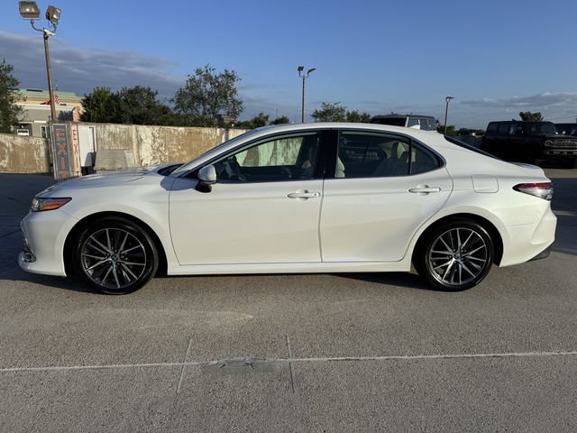 Used 2023 Toyota Camry XLE w/ Navigation Package FWD image 10