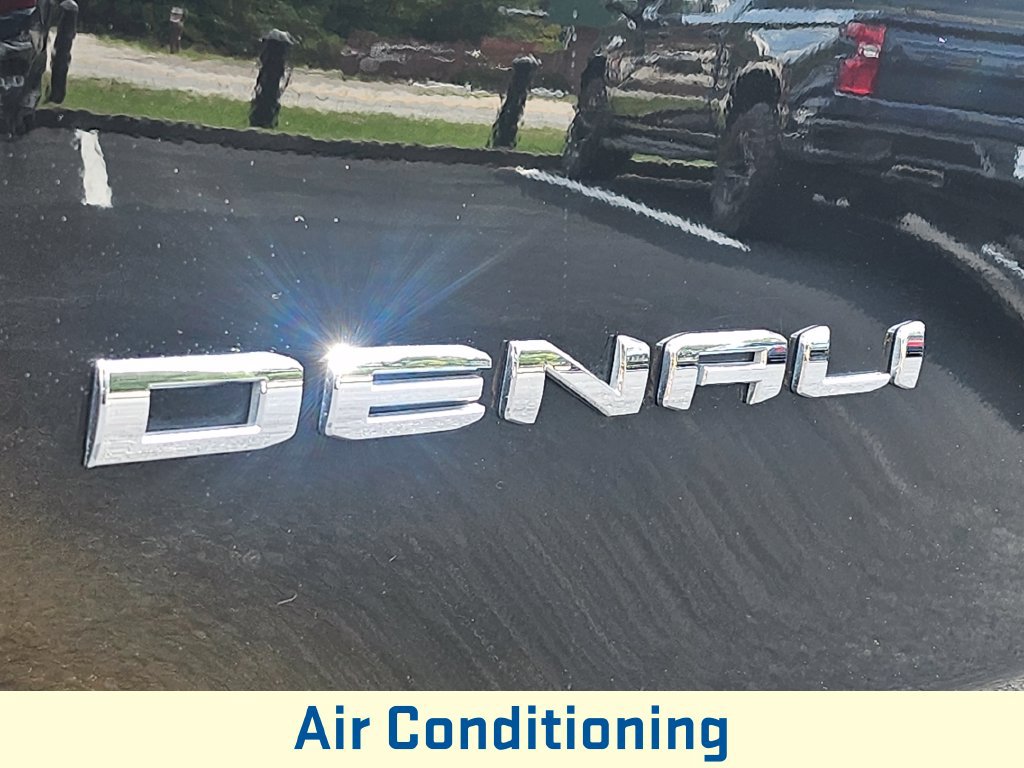 Used 2023 GMC Yukon Denali AWD/4WD image 29