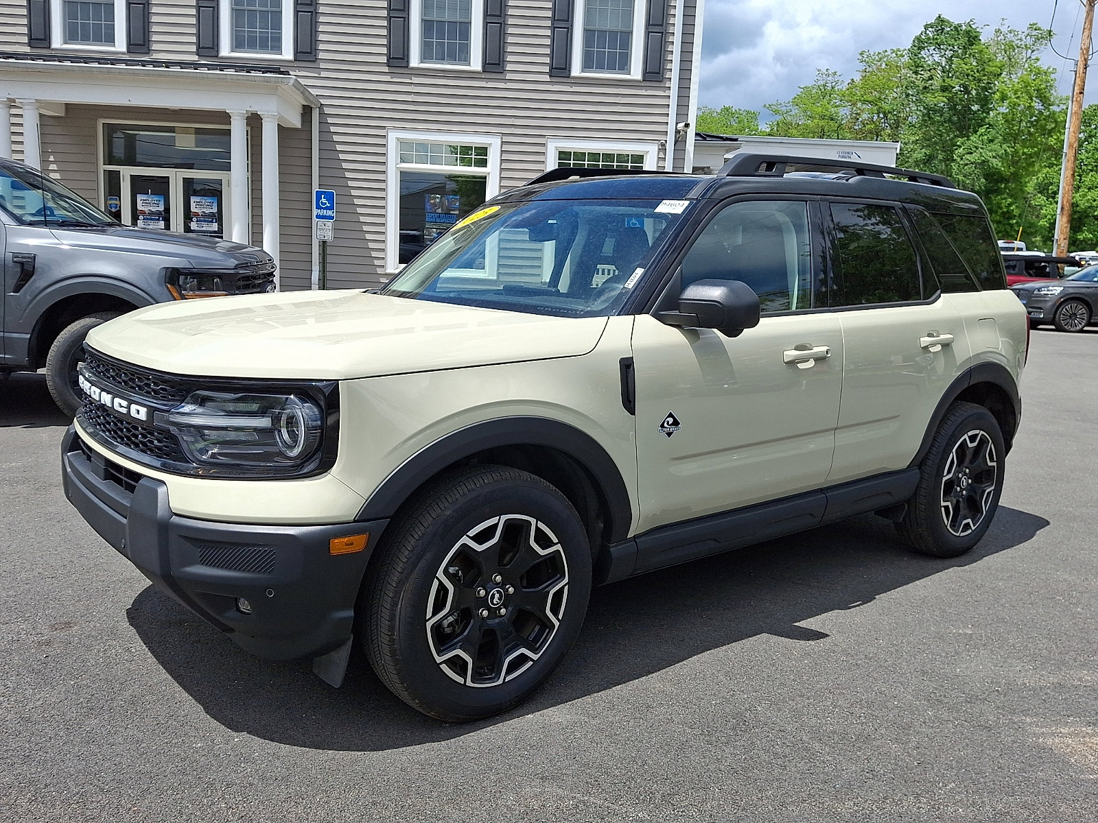 Certified 2025 Ford Bronco Sport Outer Banks w/ Outer Banks Tech Package+