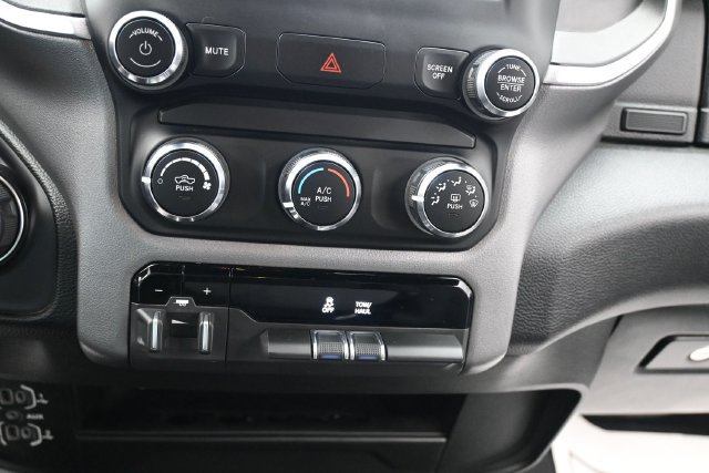 Used 2024 RAM 2500 Big Horn AWD/4WD image 13