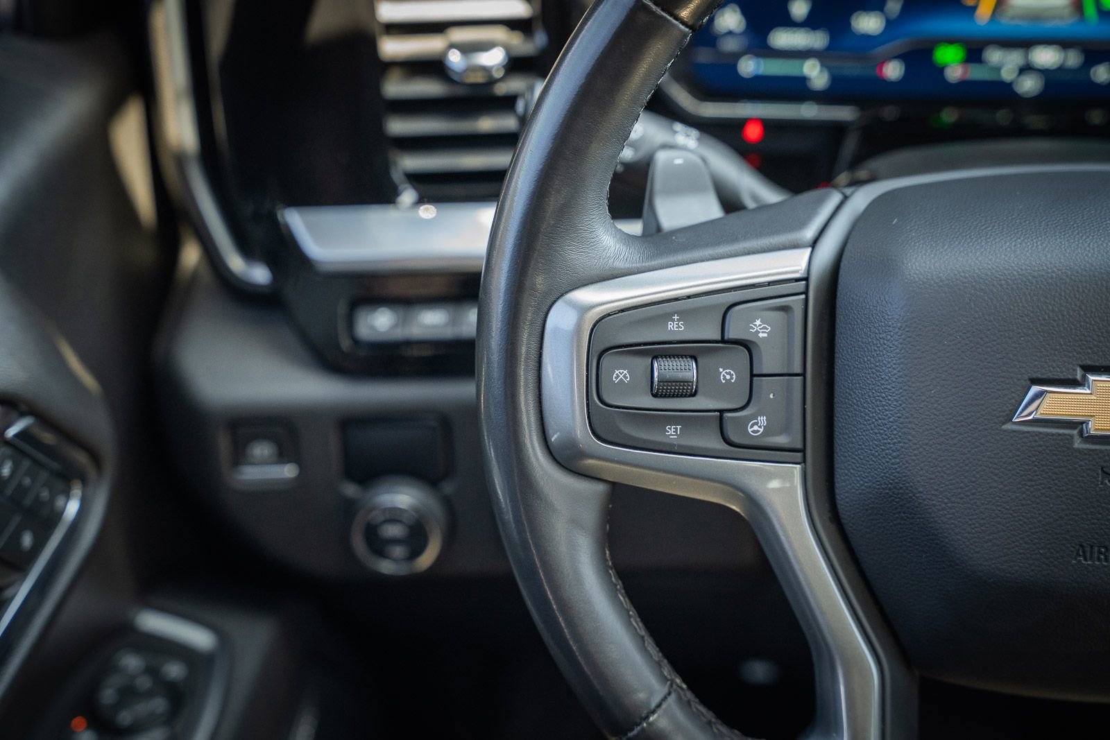 Used 2022 Chevrolet Silverado 1500 LTZ w/ LTZ Premium Package image 29