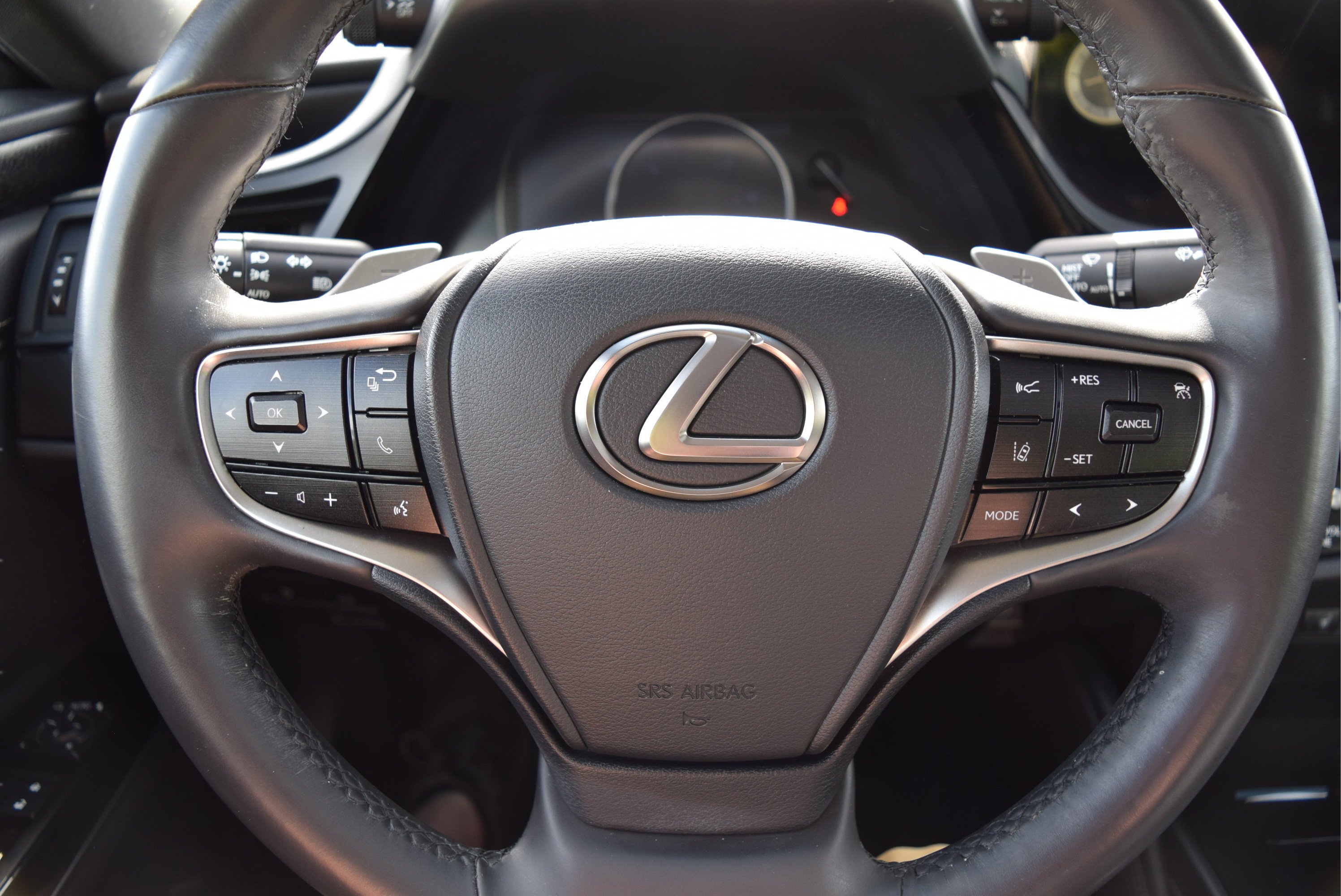 Used 2023 Lexus ES 350 w/ Premium Package FWD image 10