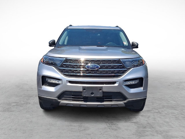 Certified 2023 Ford Explorer XLT w/ Equipment Group 202A AWD/4WD image 2