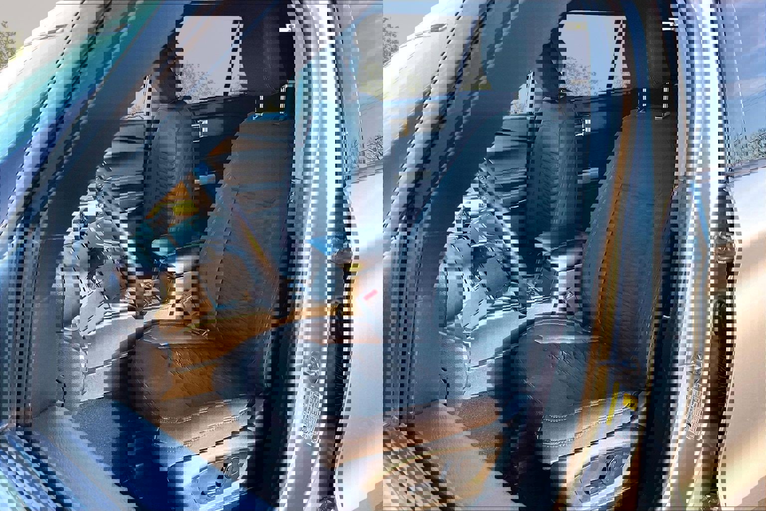 Certified 2021 Ford Explorer XLT image 25