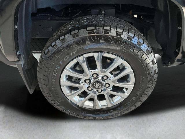 Used 2024 Toyota Tacoma Limited w/ Limited Package (LT) AWD/4WD image 30