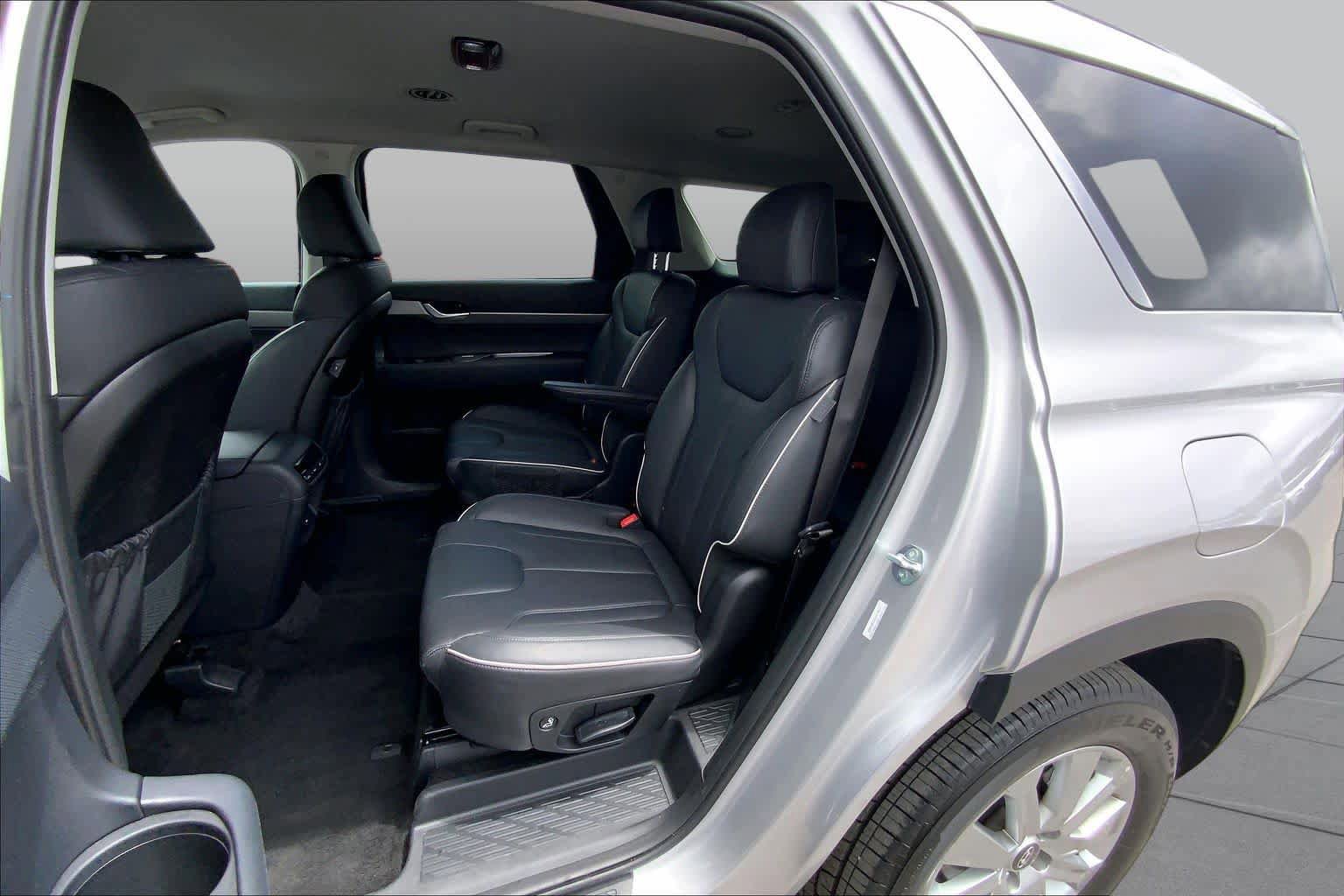 Used 2025 Hyundai Palisade SEL FWD image 19