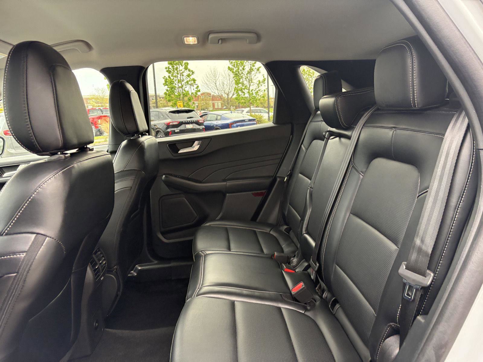 Certified 2025 Ford Escape Platinum AWD/4WD image 19