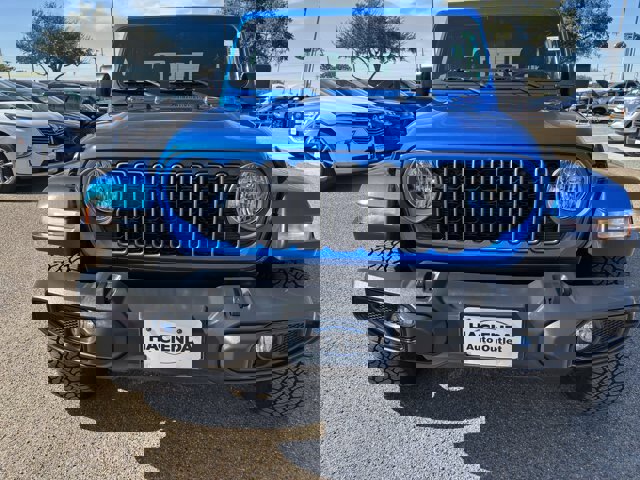 Used 2025 Jeep Gladiator Sport image 6