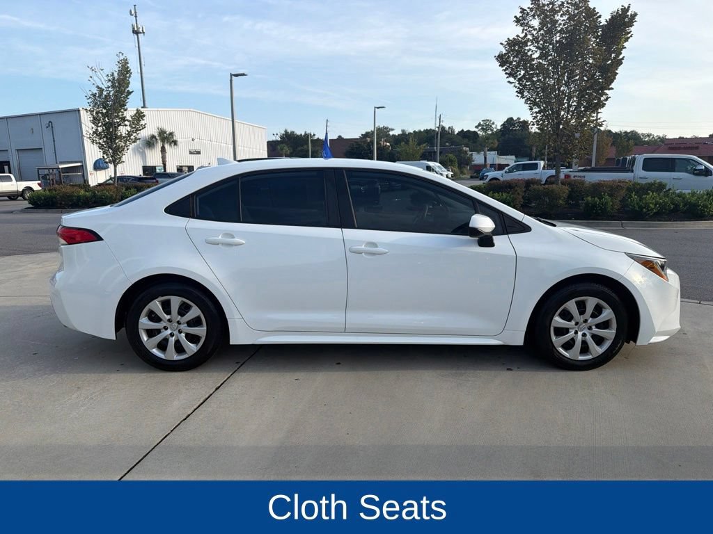 Used 2024 Toyota Corolla LE FWD video 2