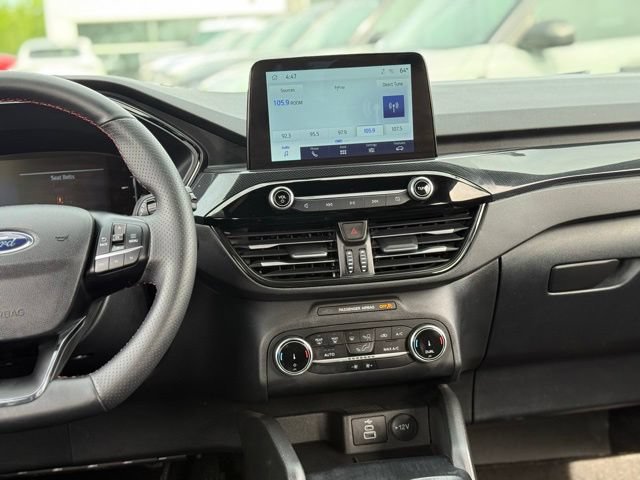 Certified 2025 Ford Escape ST-Line AWD/4WD image 19