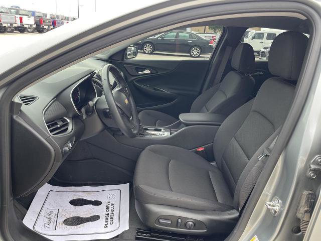 Used 2025 Chevrolet Malibu RS FWD image 17
