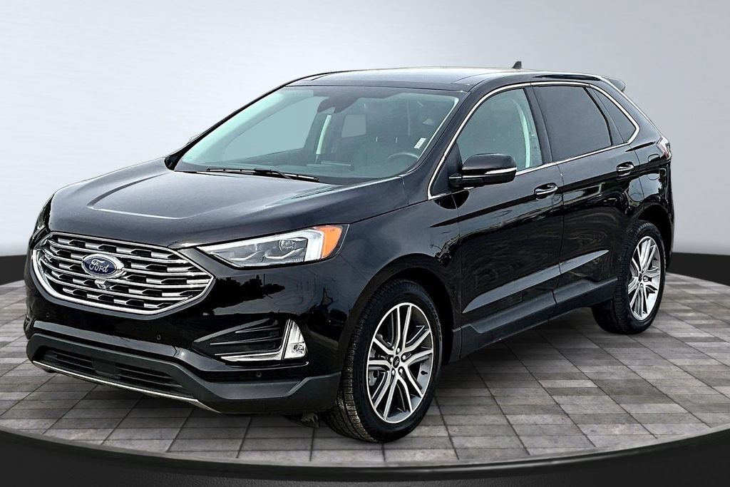 Certified 2024 Ford Edge Titanium w/ Equipment Group 301A AWD/4WD image 3