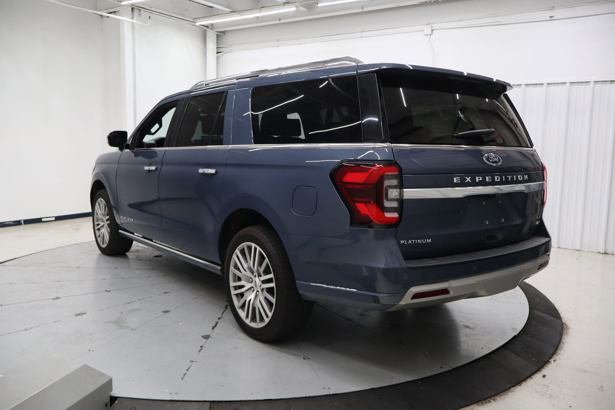 Certified 2022 Ford Expedition Max Platinum AWD/4WD image 8