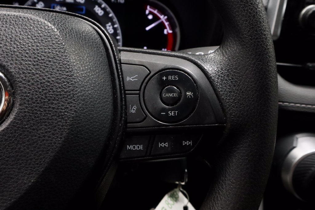 Used 2023 Toyota RAV4 LE AWD/4WD image 28