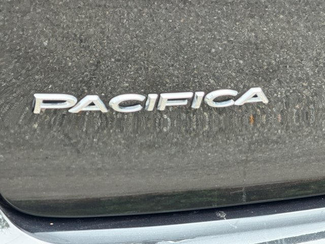 Used 2023 Chrysler Pacifica Limited AWD/4WD image 20