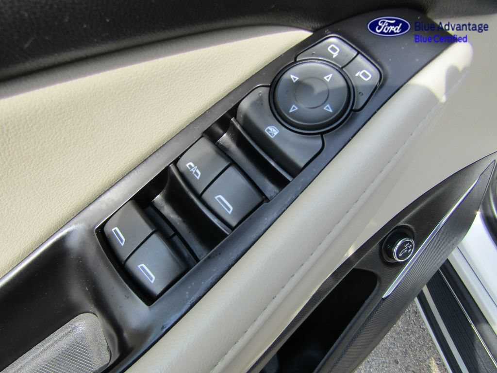 Used 2019 Buick Enclave Essence w/ LPO, Hit The Road Package AWD/4WD image 33