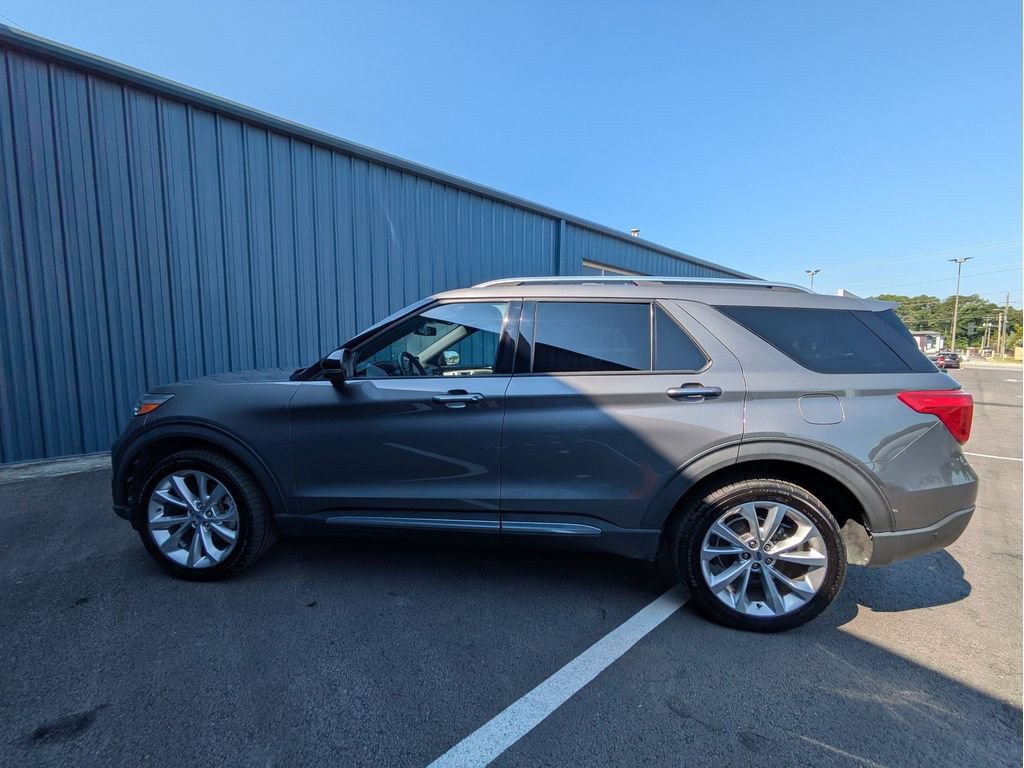 Certified 2023 Ford Explorer Platinum w/ Technology Package AWD/4WD image 10