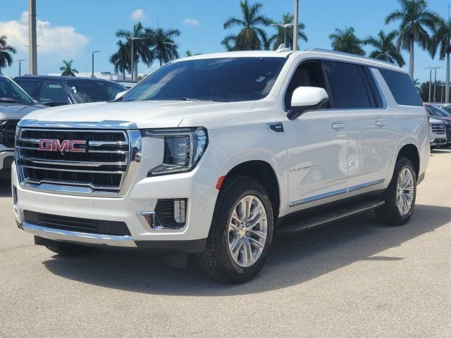 Used 2024 GMC Yukon XL SLT w/ SLT Premium Package AWD/4WD image 3