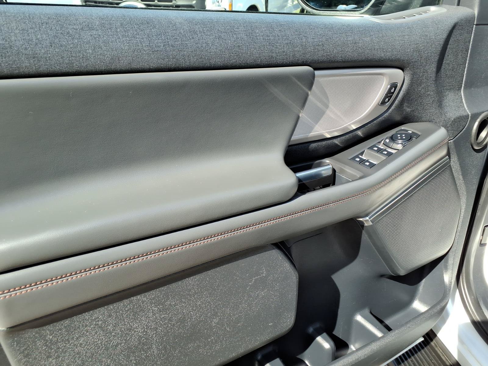 Certified 2025 Ford Expedition Active AWD/4WD image 11