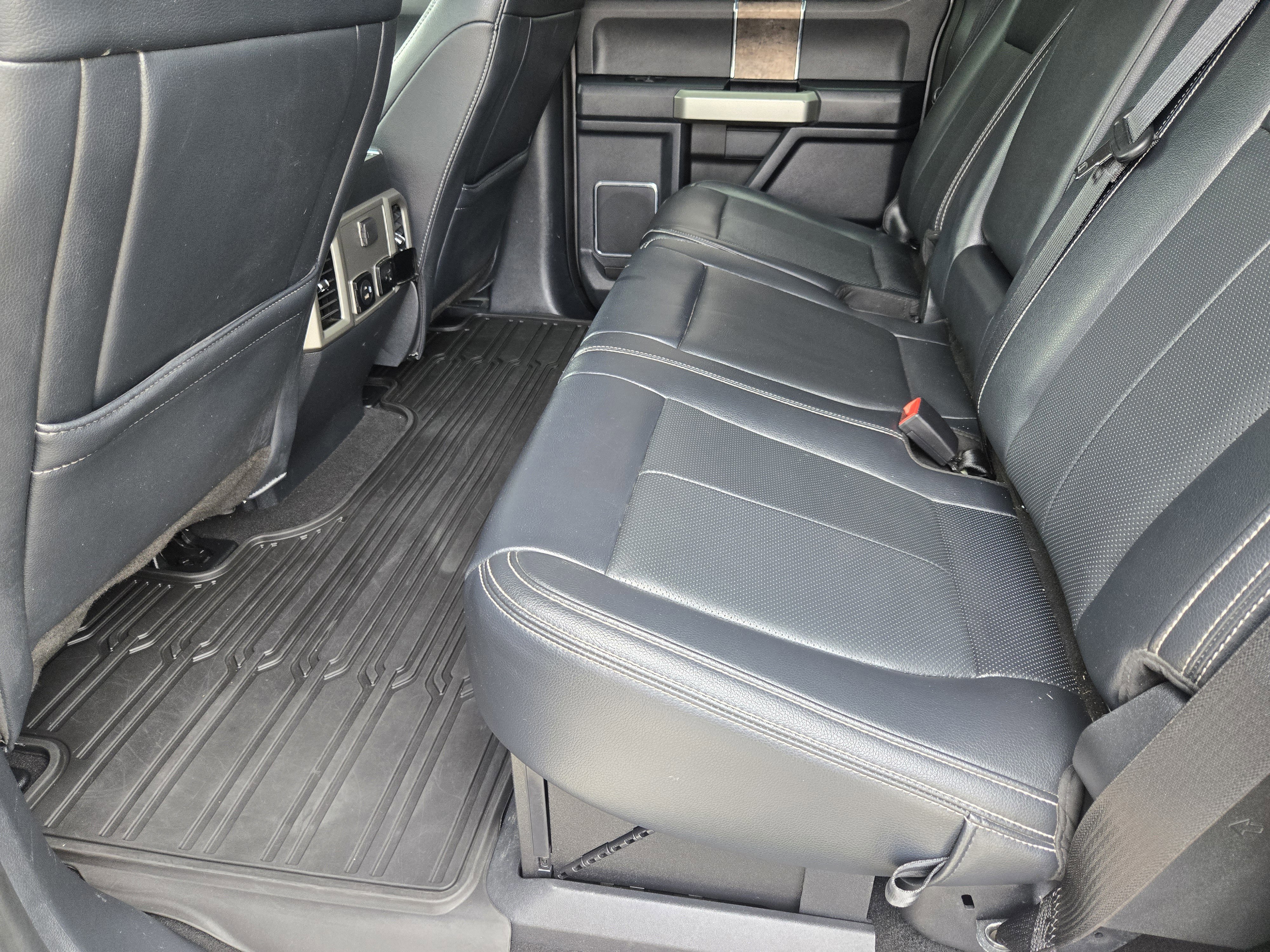 Certified 2022 Ford F250 Lariat w/ Chrome Package image 22