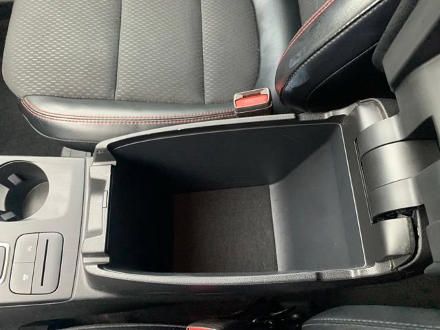 Certified 2025 Ford Escape ST-Line Select AWD/4WD image 35