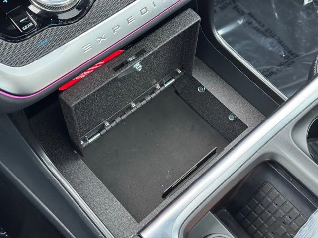 Certified 2025 Ford Expedition Max Platinum w/ Stealth Performance Package image 30