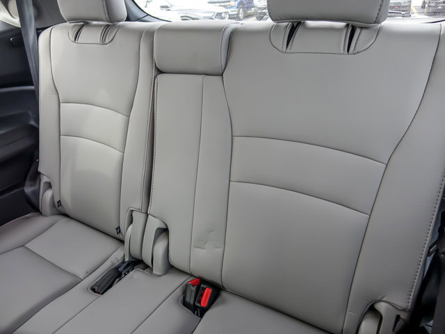 Used 2020 Honda Pilot Touring image 15