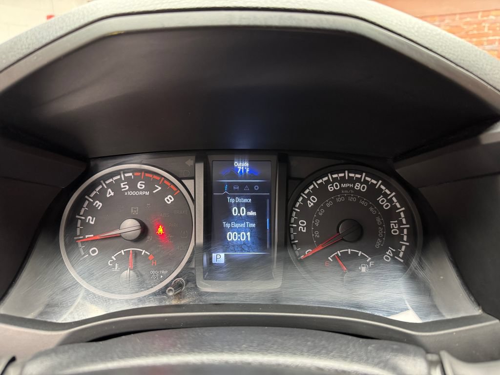 Used 2021 Toyota Tacoma SR AWD/4WD image 15