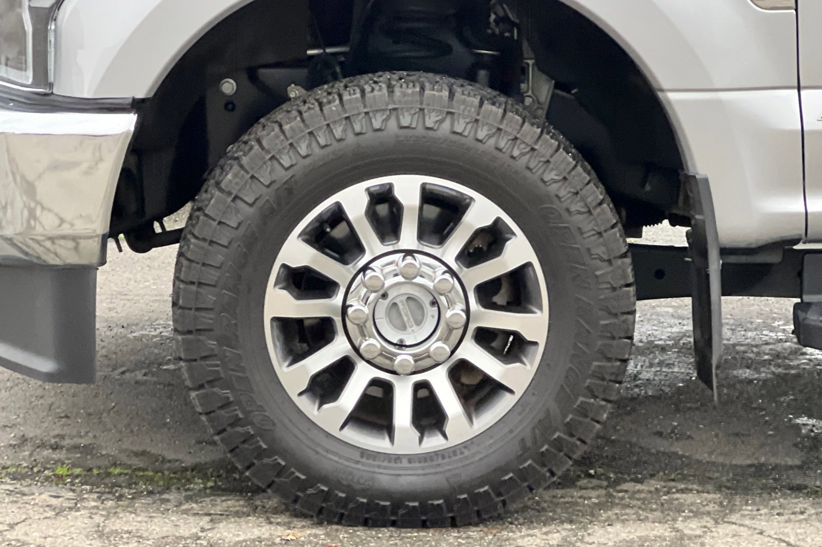 Certified 2020 Ford F350 Lariat image 25