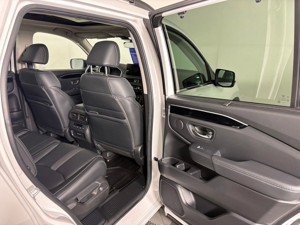 Used 2024 Honda Pilot Touring image 37