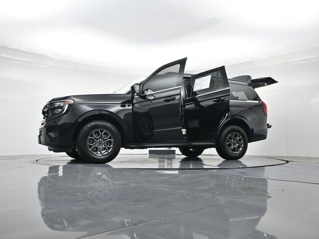 Certified 2025 Ford Expedition Active image 53