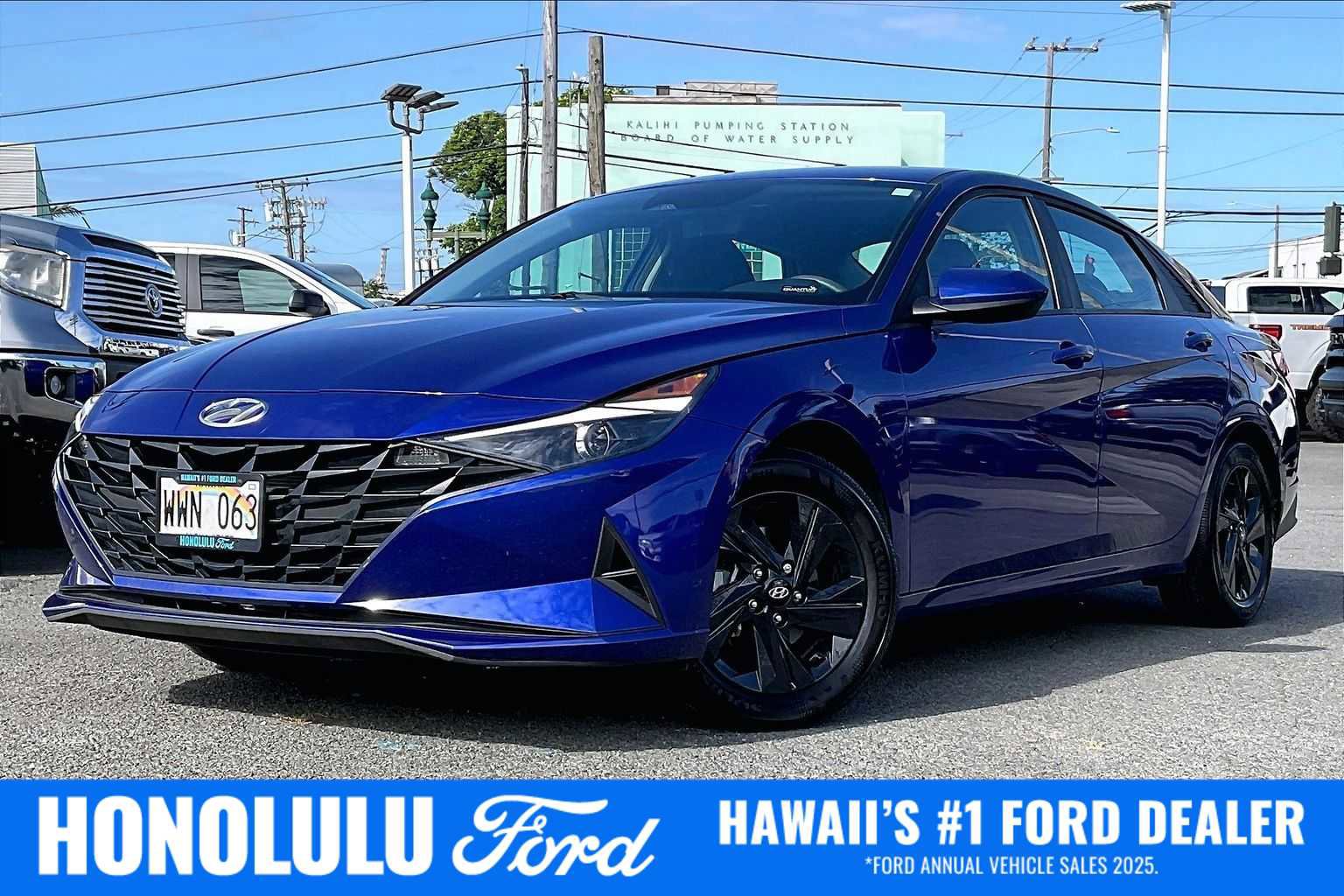 Used 2023 Hyundai Elantra Blue