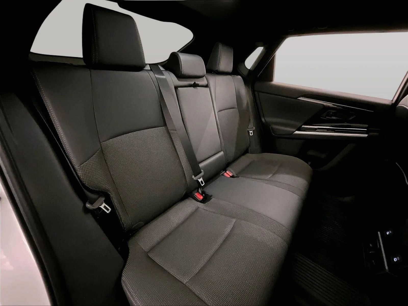 Used 2024 Toyota bZ4X AWD w/ Weather Package image 26