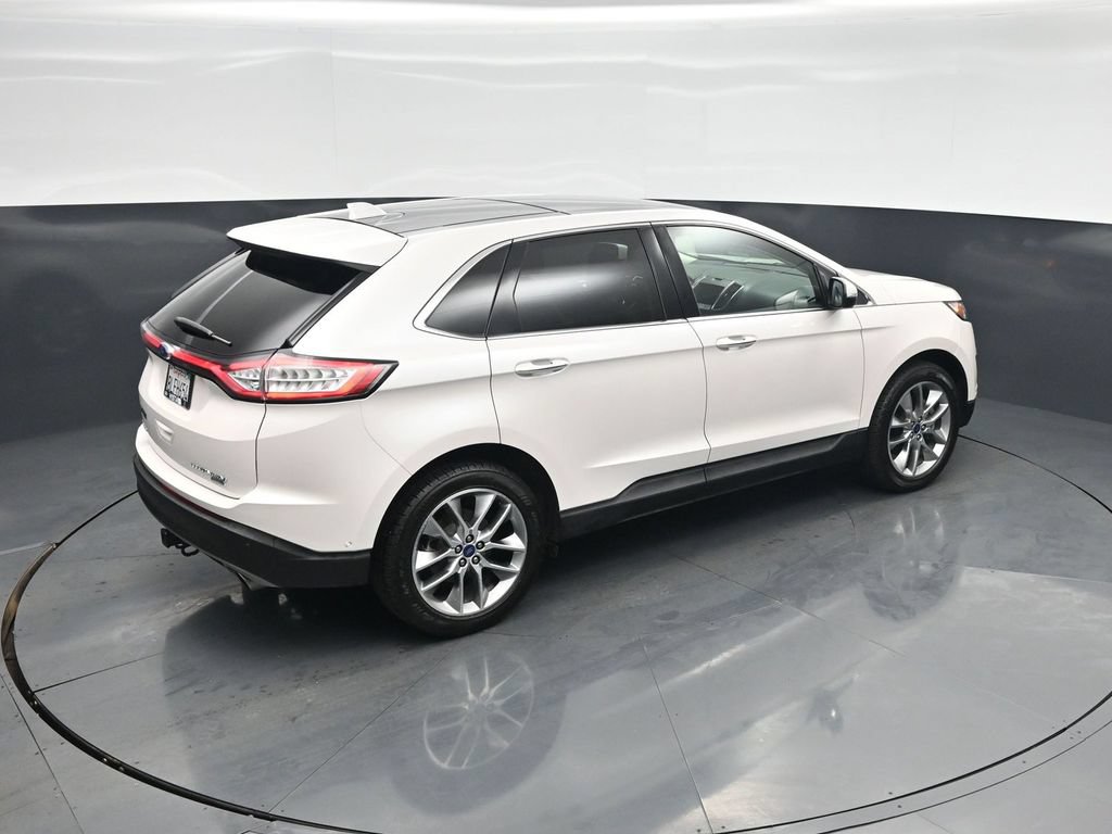 Certified 2018 Ford Edge Titanium w/ Equipment Group 302A AWD/4WD image 40