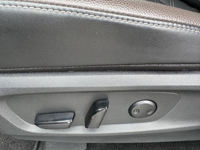 Used 2025 Nissan Pathfinder Platinum w/ Cargo Package FWD image 14