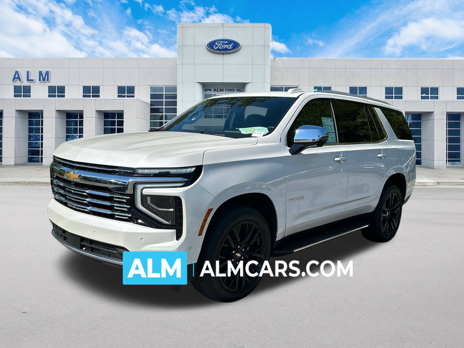 Used 2025 Chevrolet Tahoe Premier AWD/4WD image 1