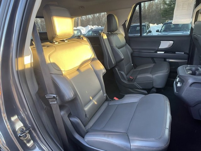 Certified 2025 Ford Expedition Active image 38