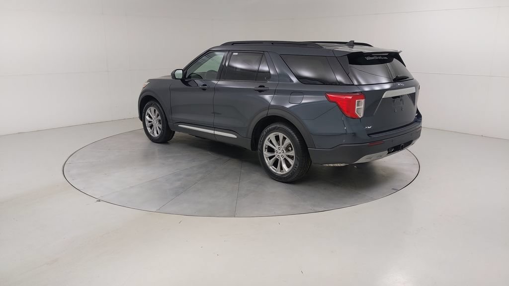 Certified 2023 Ford Explorer XLT w/ Equipment Group 202A AWD/4WD image 18