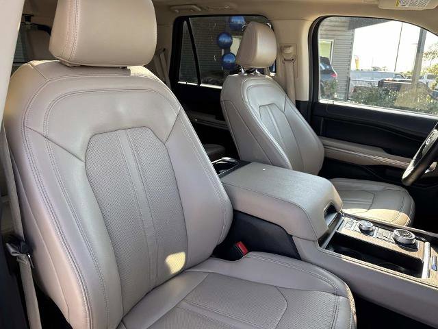 Certified 2024 Ford Expedition Limited image 13