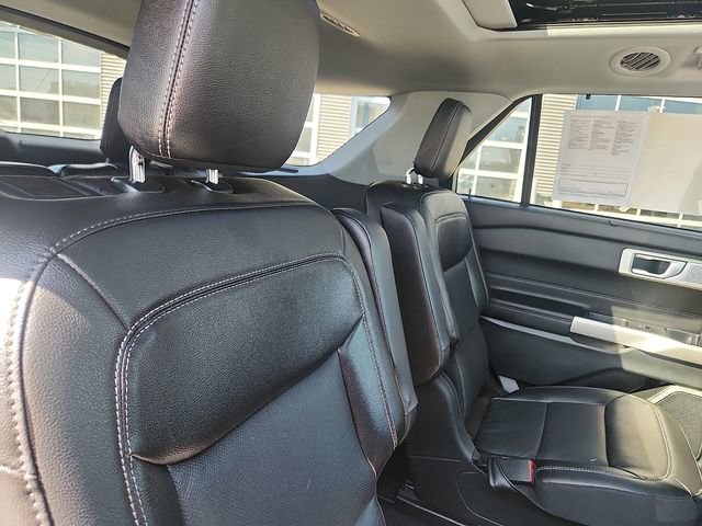 Certified 2023 Ford Explorer Limited w/ Limited Technology Package AWD/4WD image 30