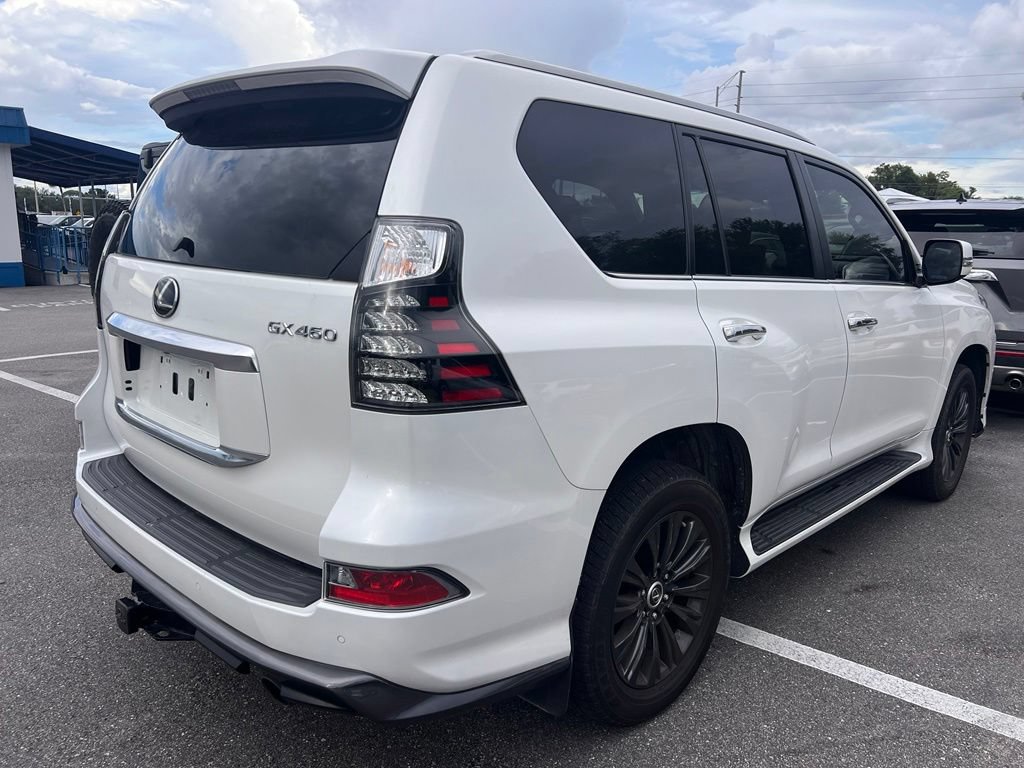 Used 2023 Lexus GX 460 Premium w/ Accessory Package AWD/4WD image 4