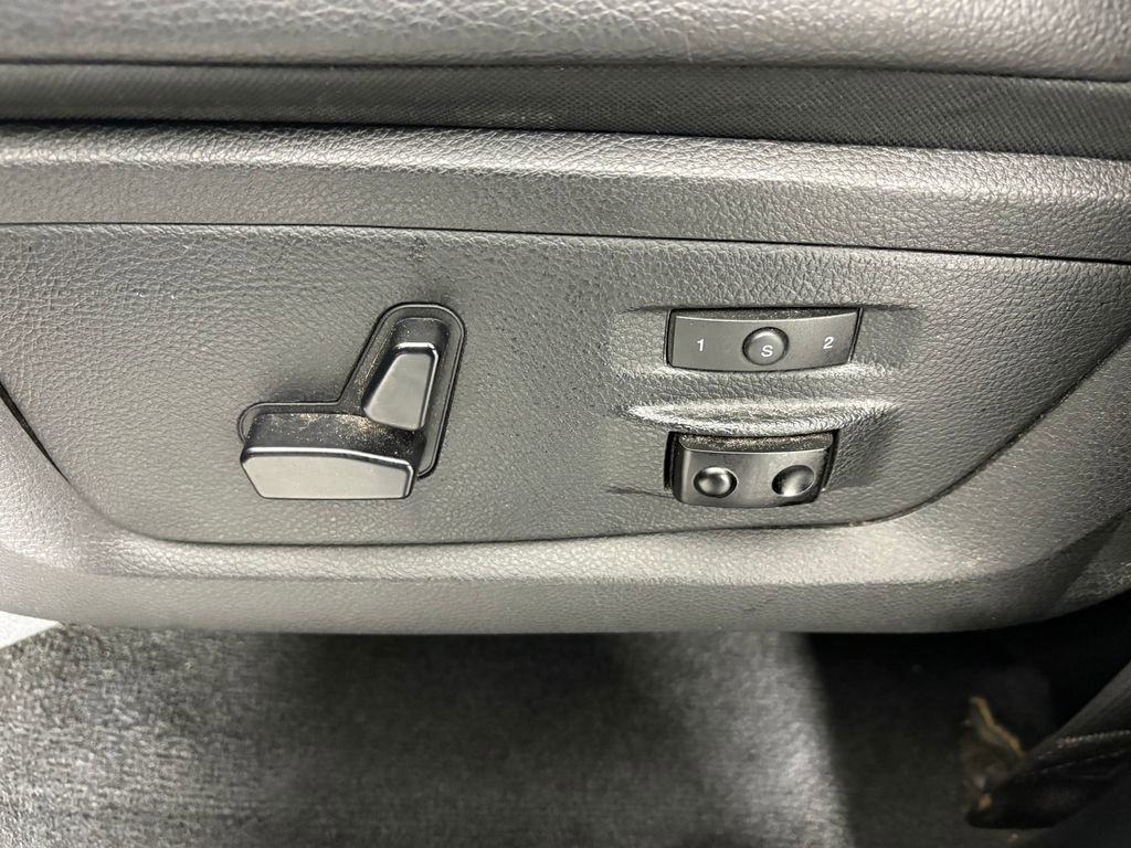 Used 2017 RAM 1500 Laramie w/ Convenience Group AWD/4WD image 14