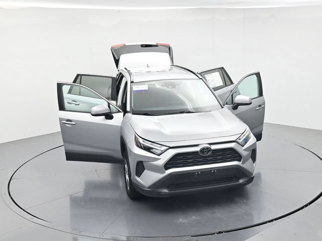 Used 2024 Toyota RAV4 XLE FWD image 50
